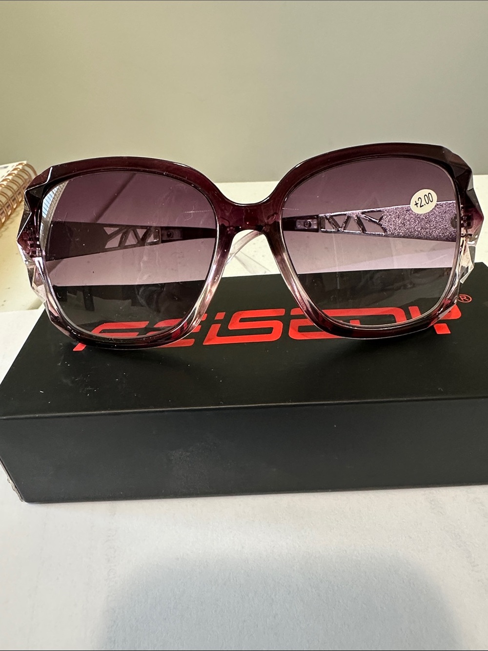 Oversized Purple Gradient Women's Sunglasses with +2.00 Reading Lenses